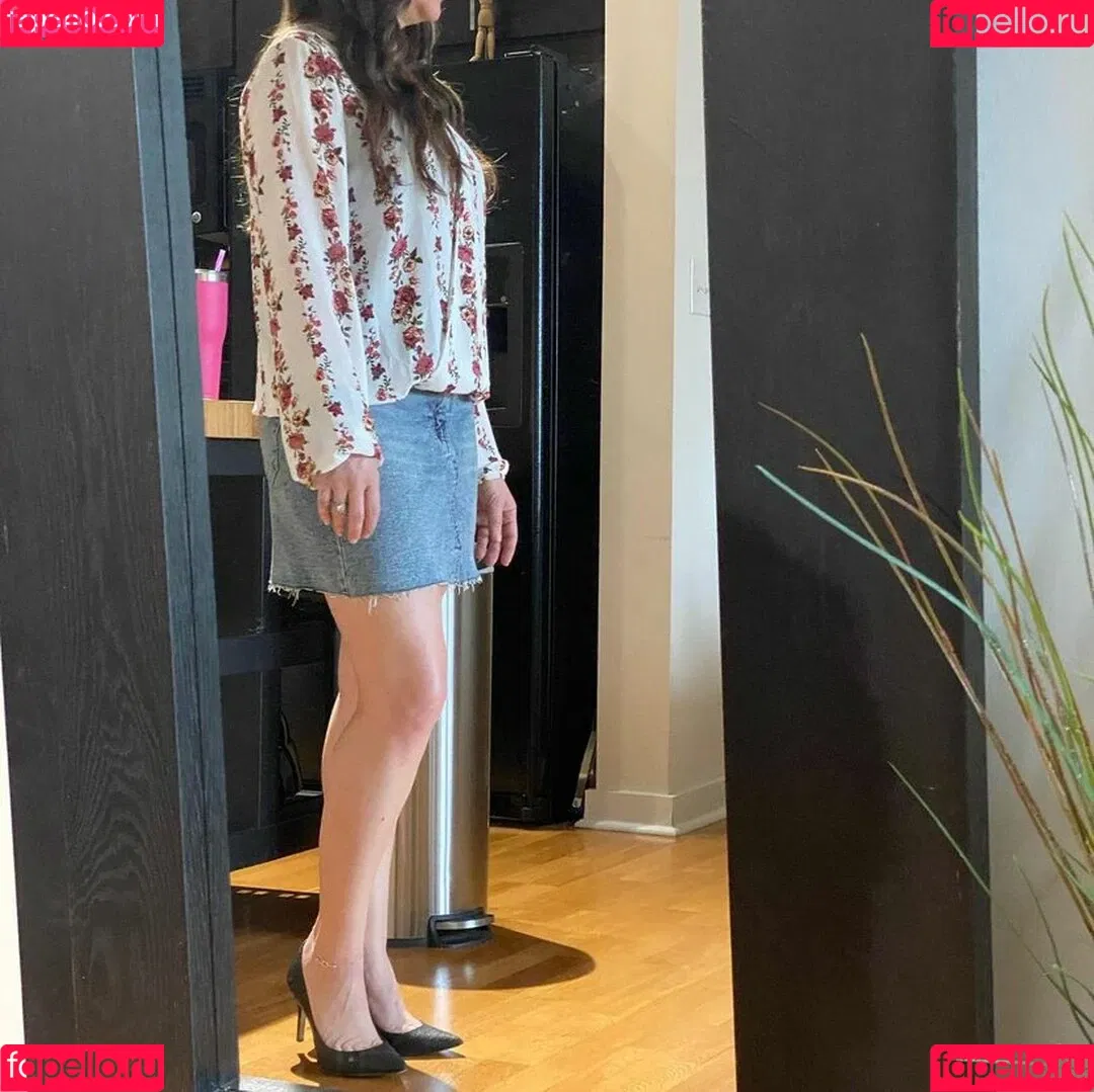 NipplyNurse Onlyfans Photo Gallery 