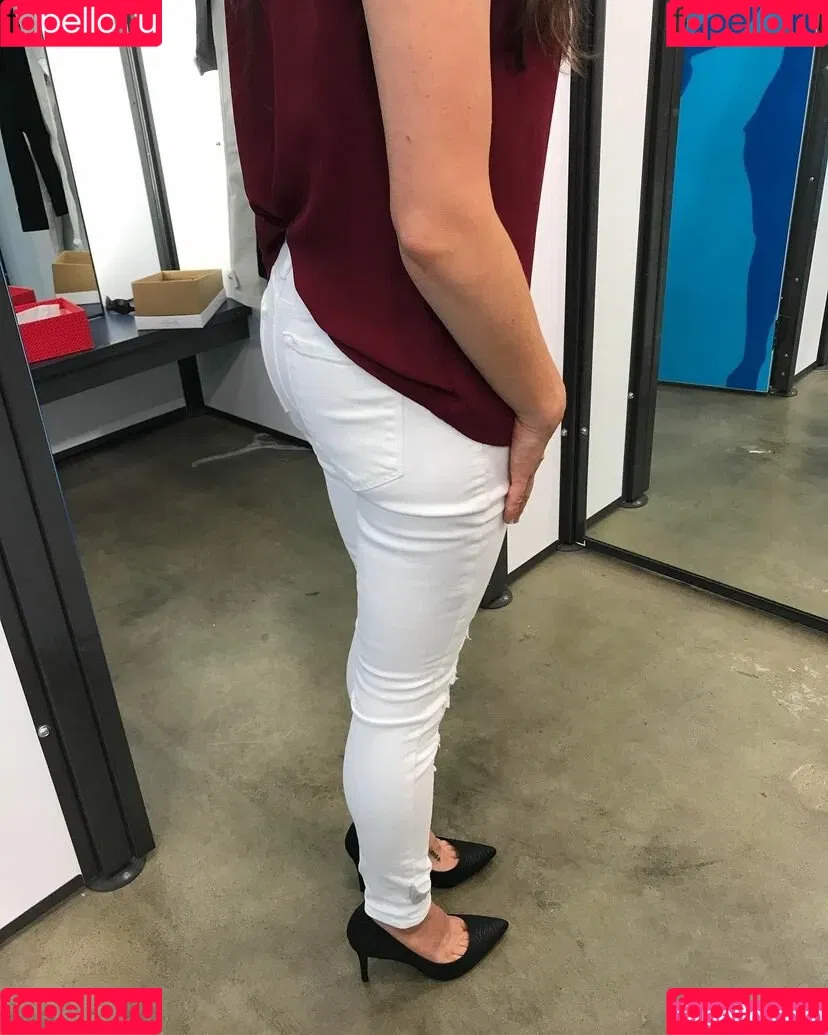 NipplyNurse Onlyfans Photo Gallery 