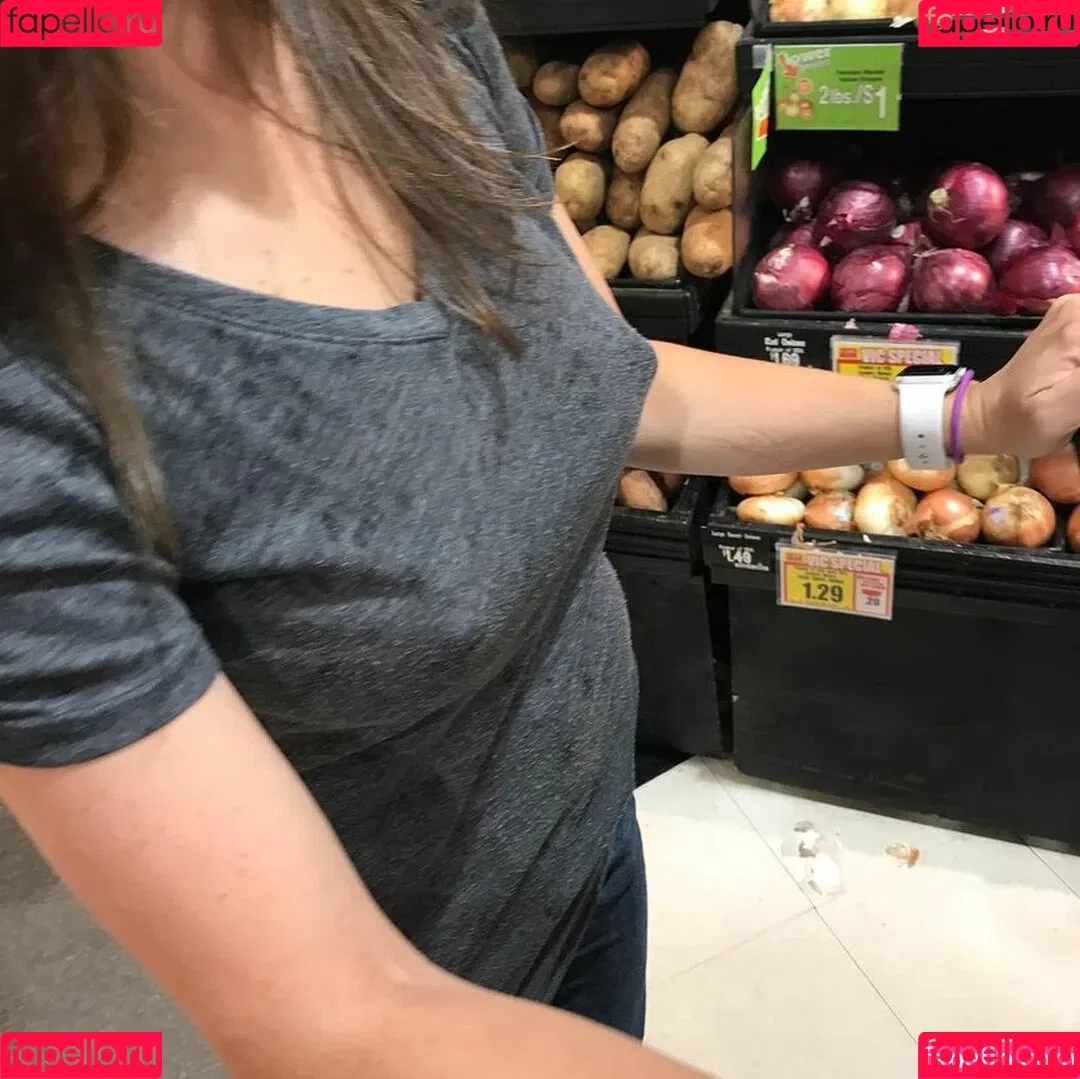 NipplyNurse Onlyfans Photo Gallery 
