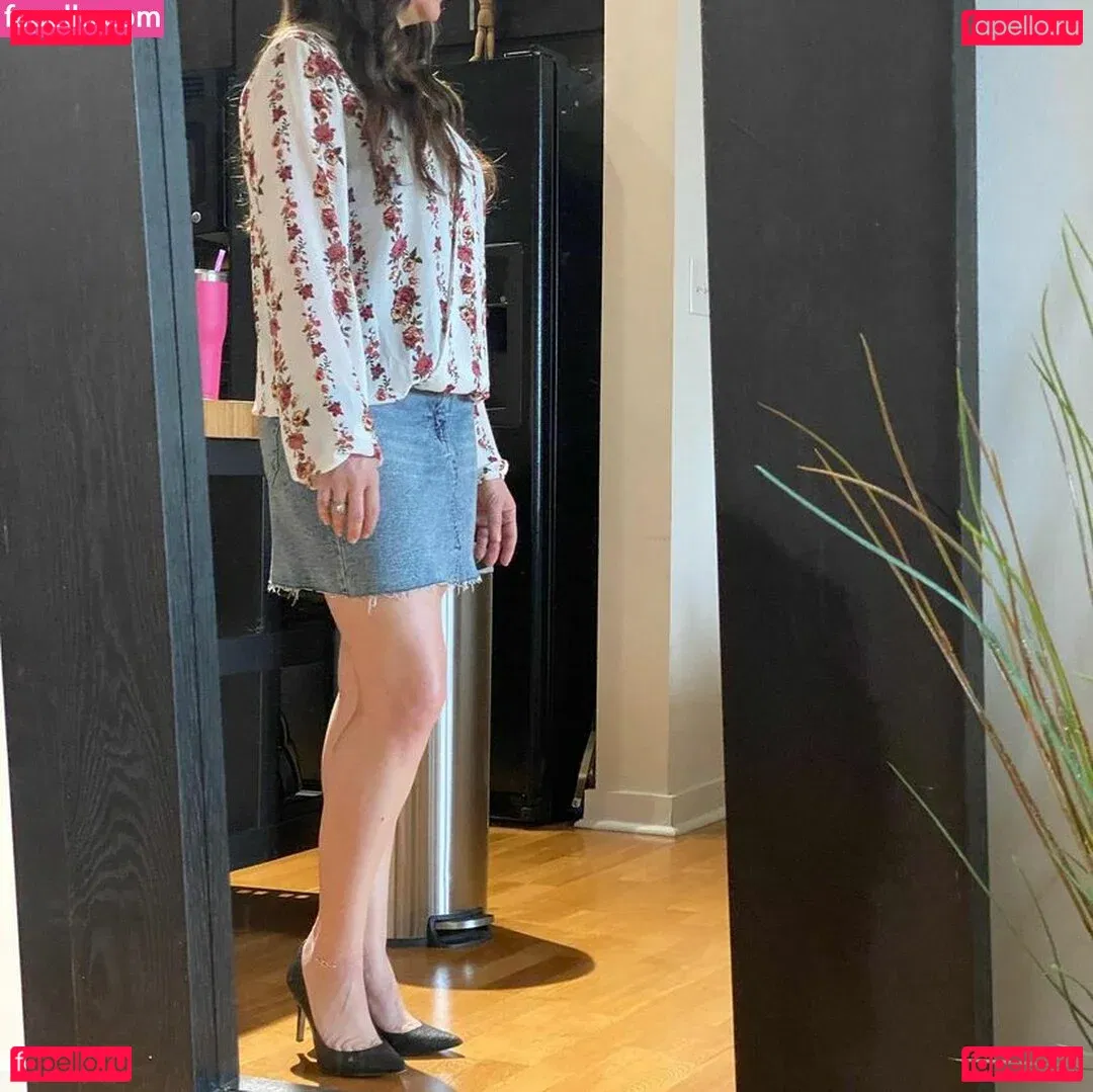 NipplyNurse Onlyfans Photo Gallery 