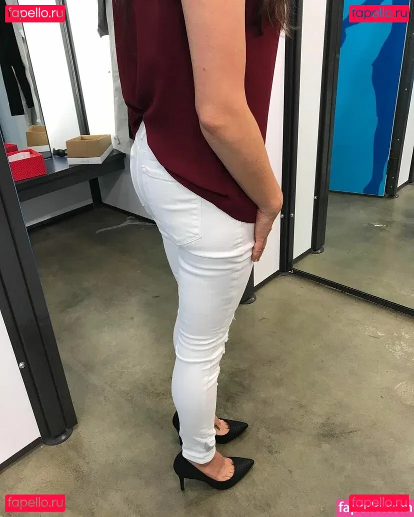 NipplyNurse Onlyfans Photo Gallery 