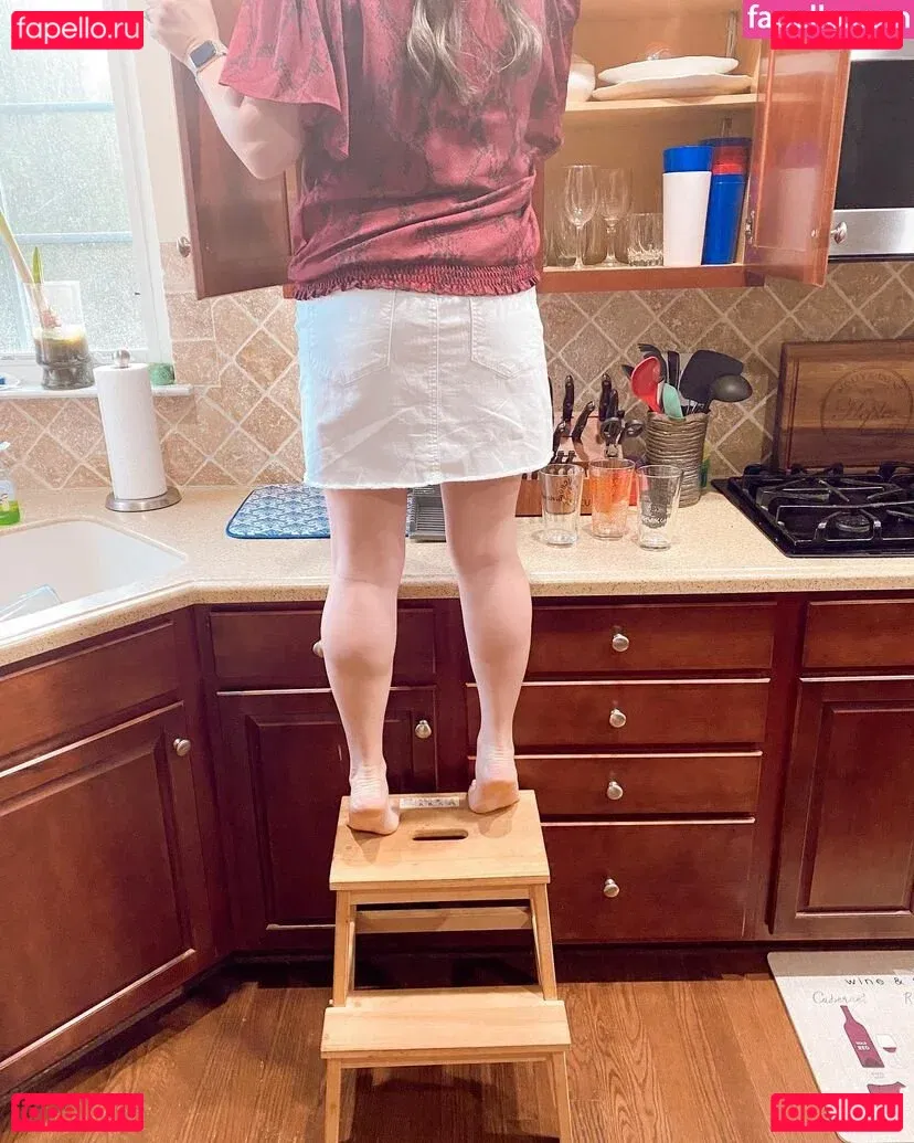 NipplyNurse Onlyfans Photo Gallery 