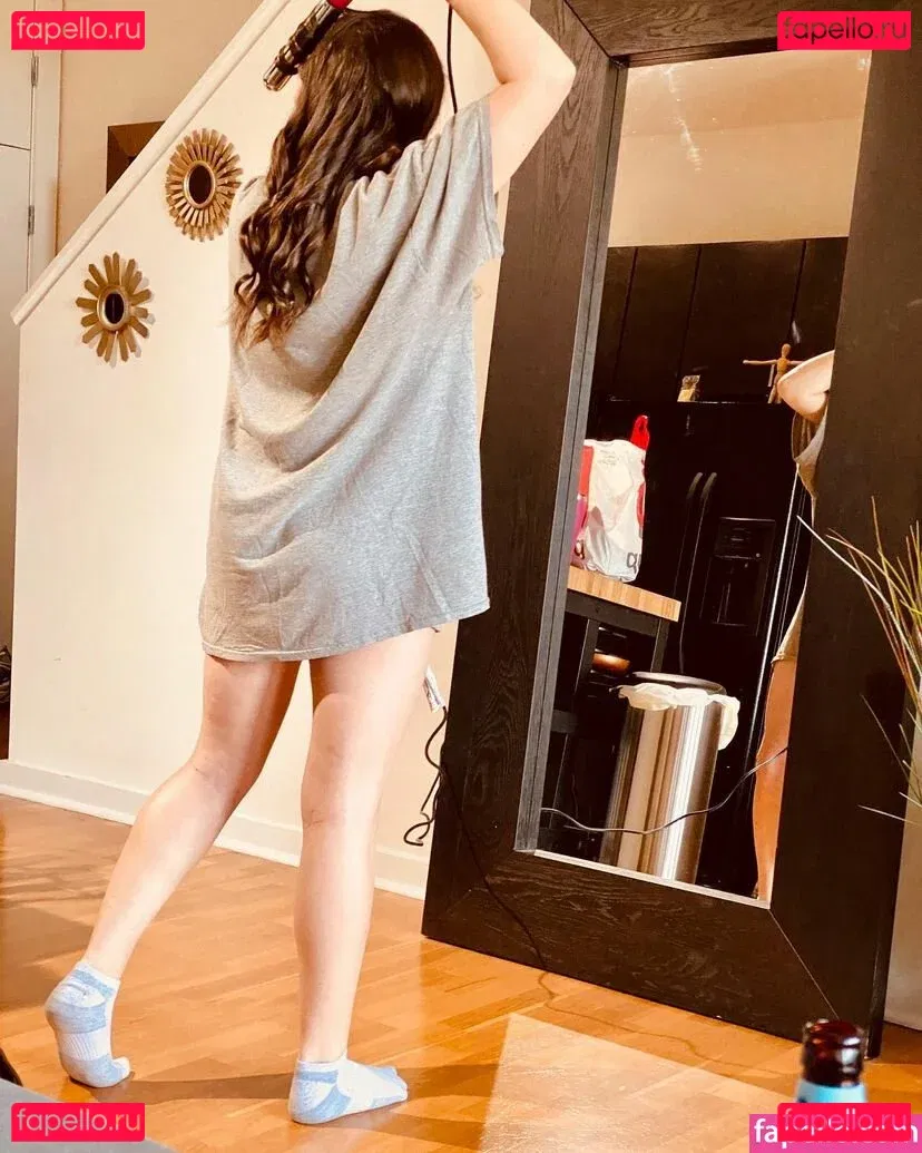 NipplyNurse Onlyfans Photo Gallery 