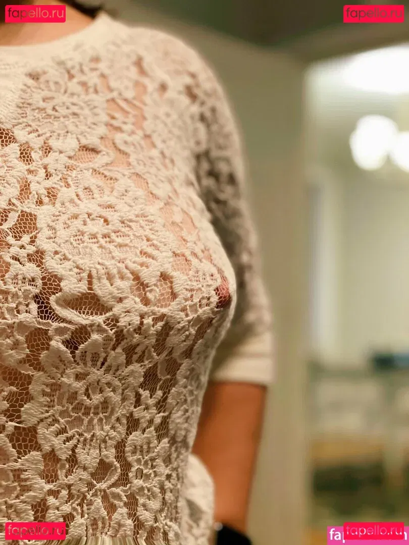 NipplyNurse Onlyfans Photo Gallery 