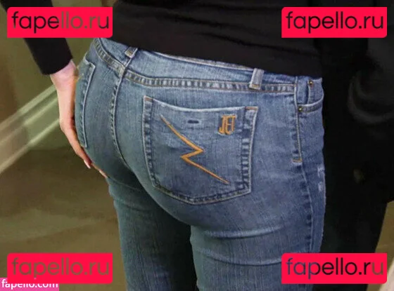 Khloe Kardashian Onlyfans Photo Gallery 