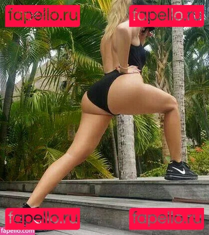 Khloe Kardashian Onlyfans Photo Gallery 