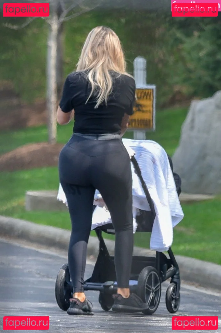 Khloe Kardashian Onlyfans Photo Gallery 