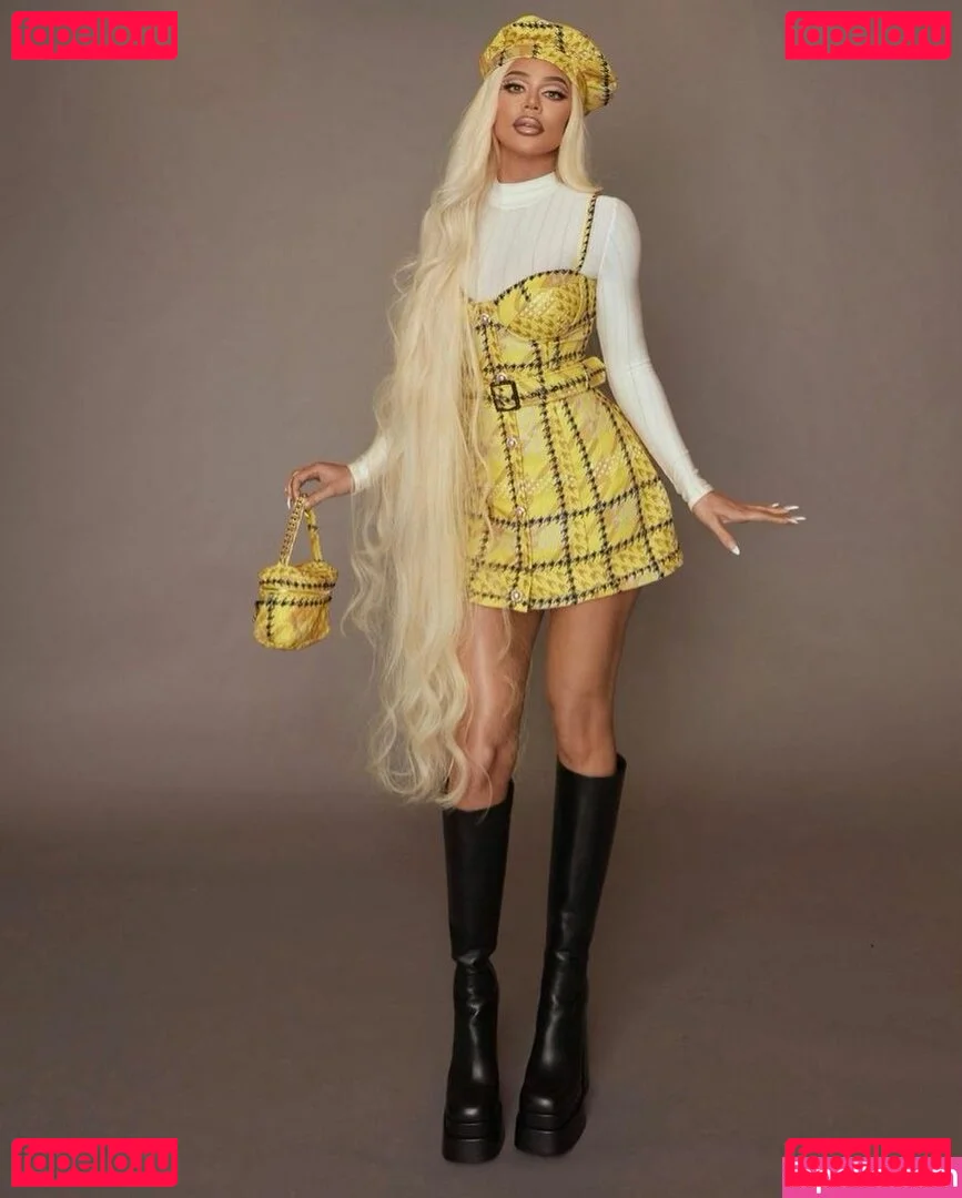 Khloe Kardashian Onlyfans Photo Gallery 