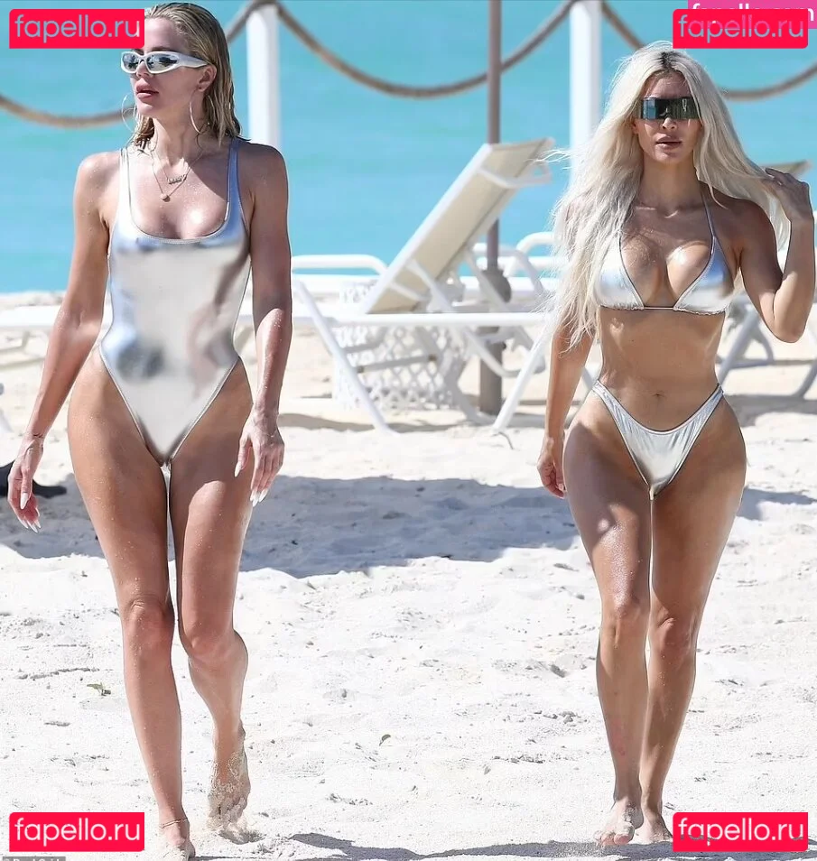 Khloe Kardashian Onlyfans Photo Gallery 