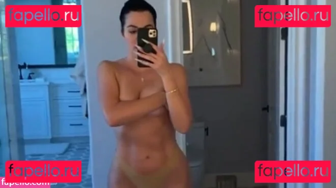 Khloe Kardashian Onlyfans Photo Gallery 