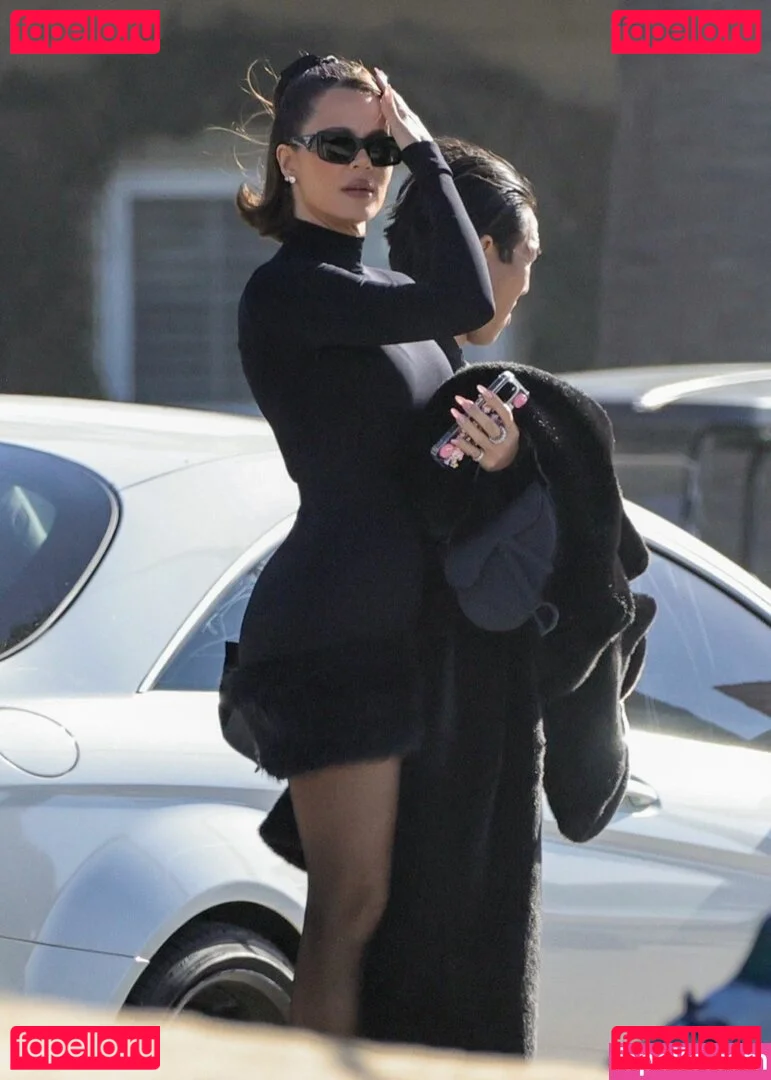 Khloe Kardashian Onlyfans Photo Gallery 