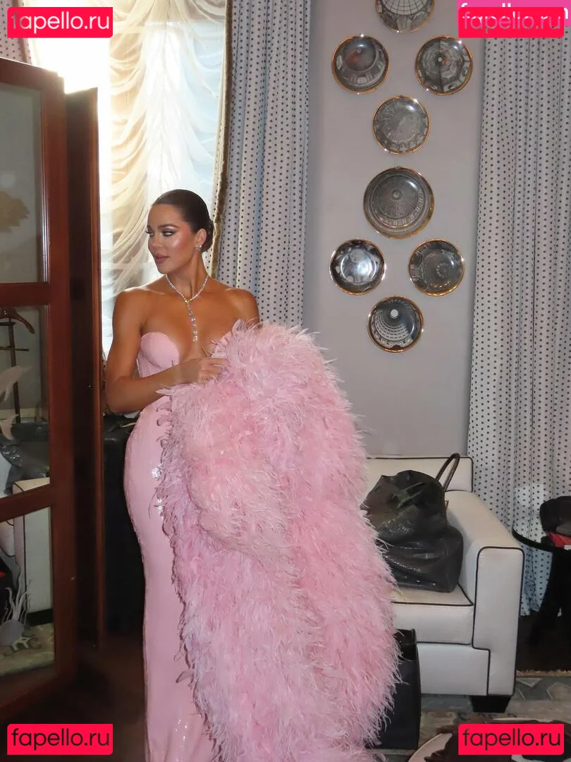 Khloe Kardashian Onlyfans Photo Gallery 