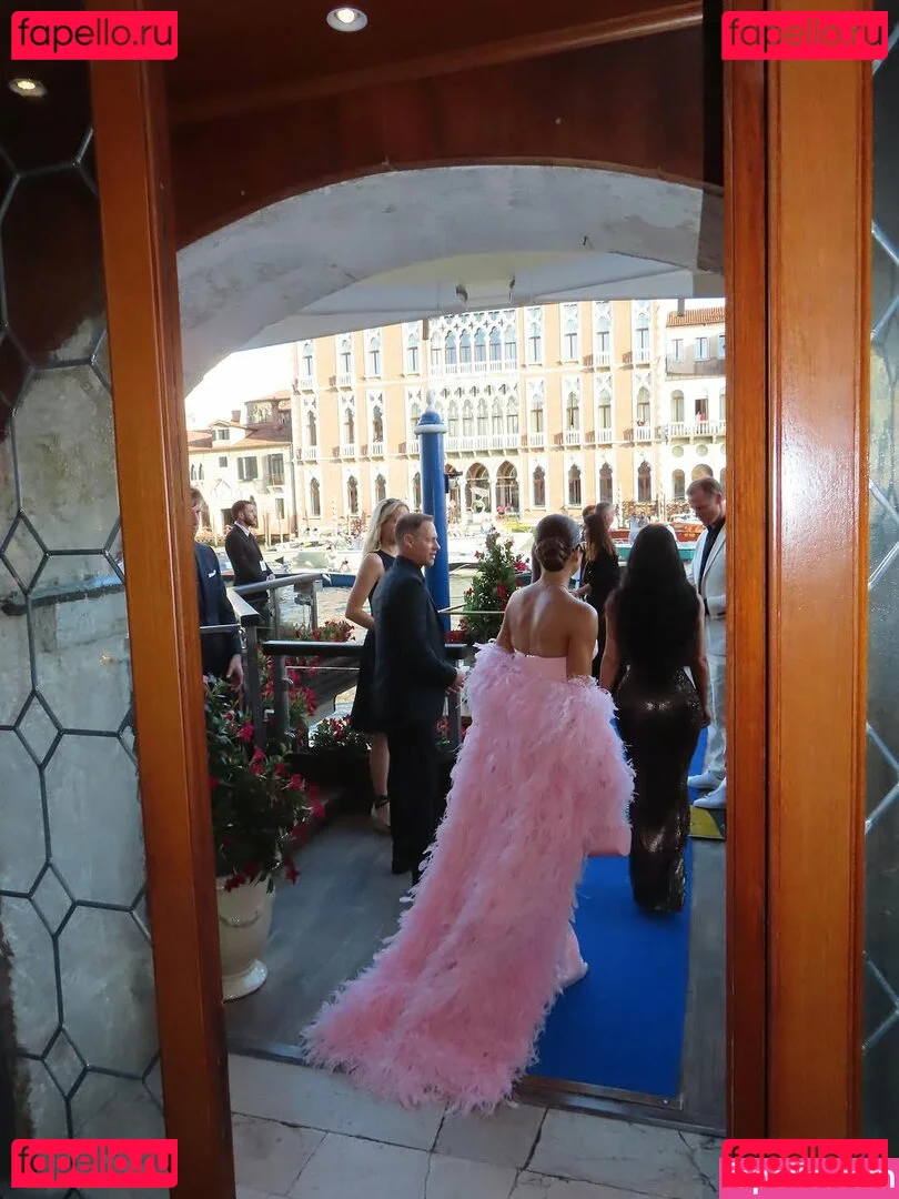 Khloe Kardashian Onlyfans Photo Gallery 