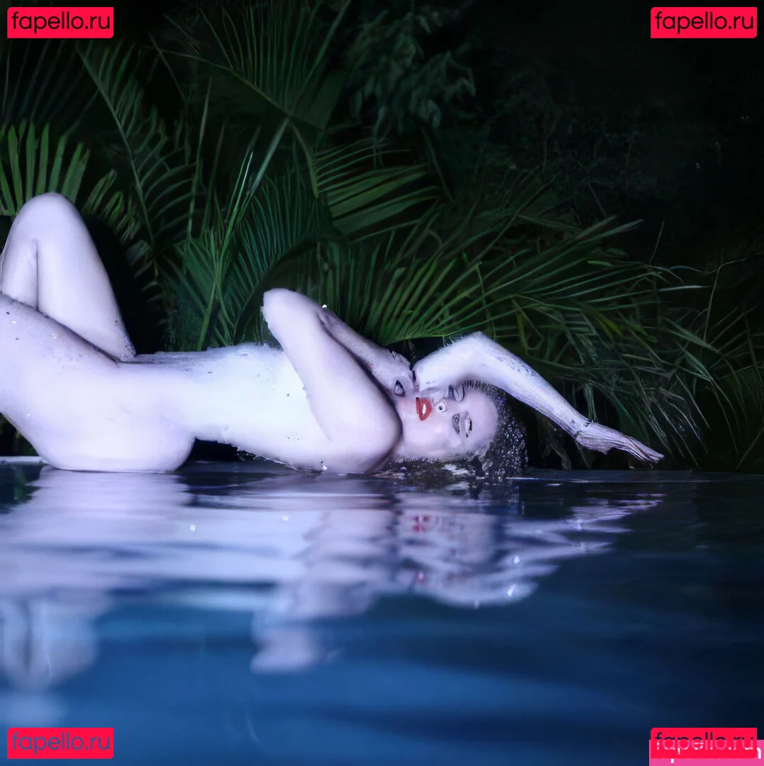 Khloe Kardashian Onlyfans Photo Gallery 