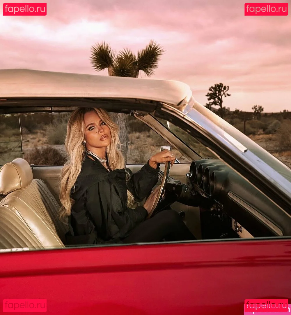 Khloe Kardashian Onlyfans Photo Gallery 