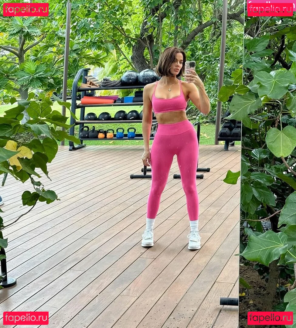 Khloe Kardashian Onlyfans Photo Gallery 