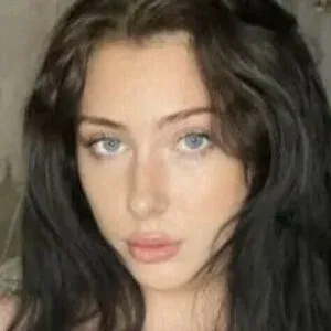 babylou17x Onlyfans Photo Gallery 