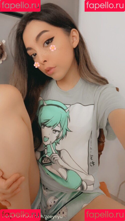 zoey_nyu Onlyfans Photo Gallery 