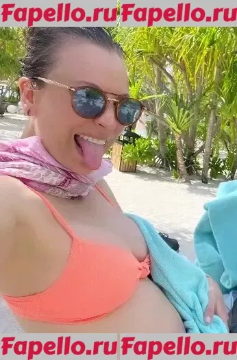 Kaley Cuoco Onlyfans Photo Gallery 