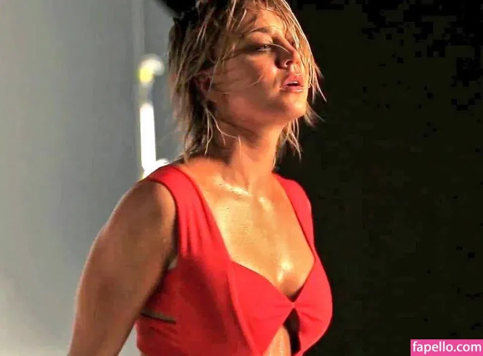 Kaley Cuoco Onlyfans Photo Gallery 