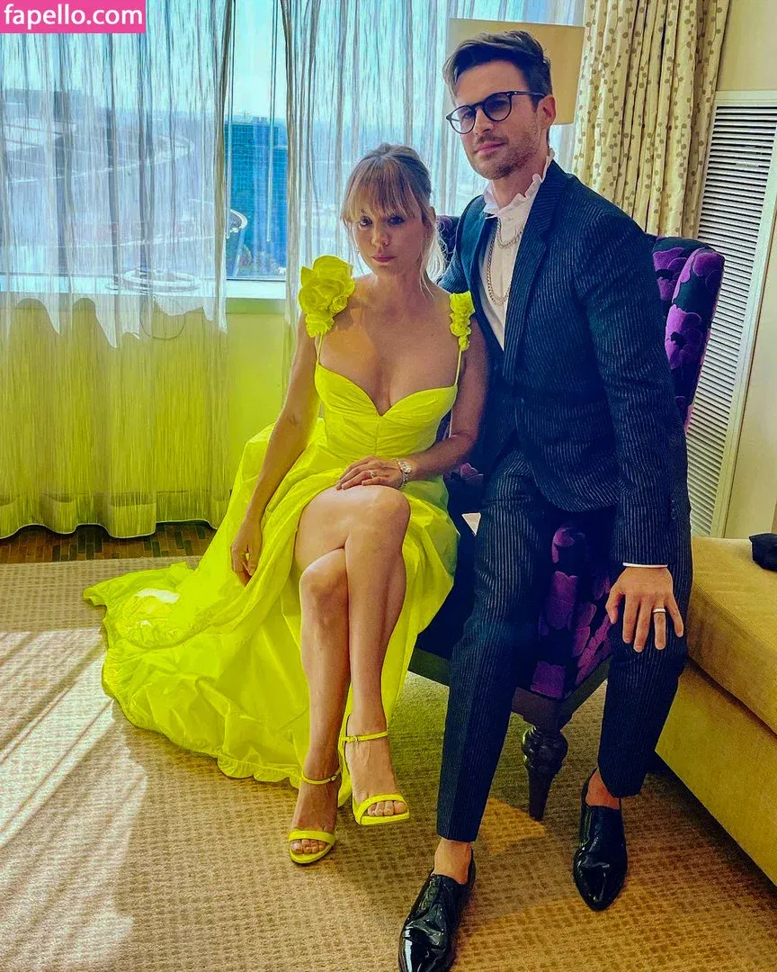 Kaley Cuoco Onlyfans Photo Gallery 