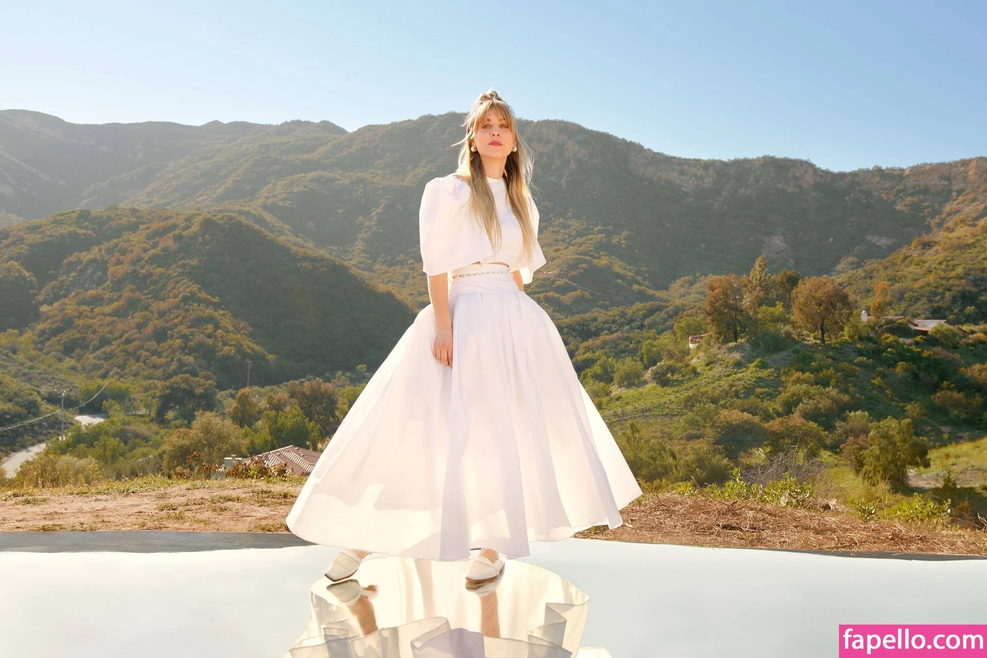 Kaley Cuoco Onlyfans Photo Gallery 