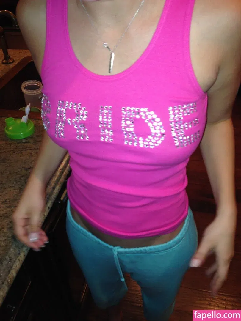 Kaley Cuoco Onlyfans Photo Gallery 