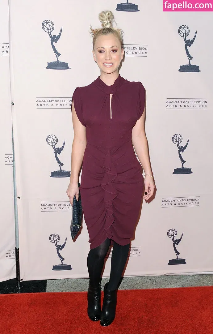 Kaley Cuoco Onlyfans Photo Gallery 