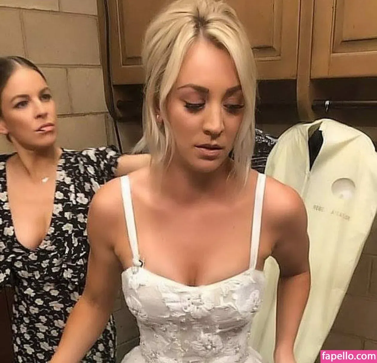 Kaley Cuoco Onlyfans Photo Gallery 