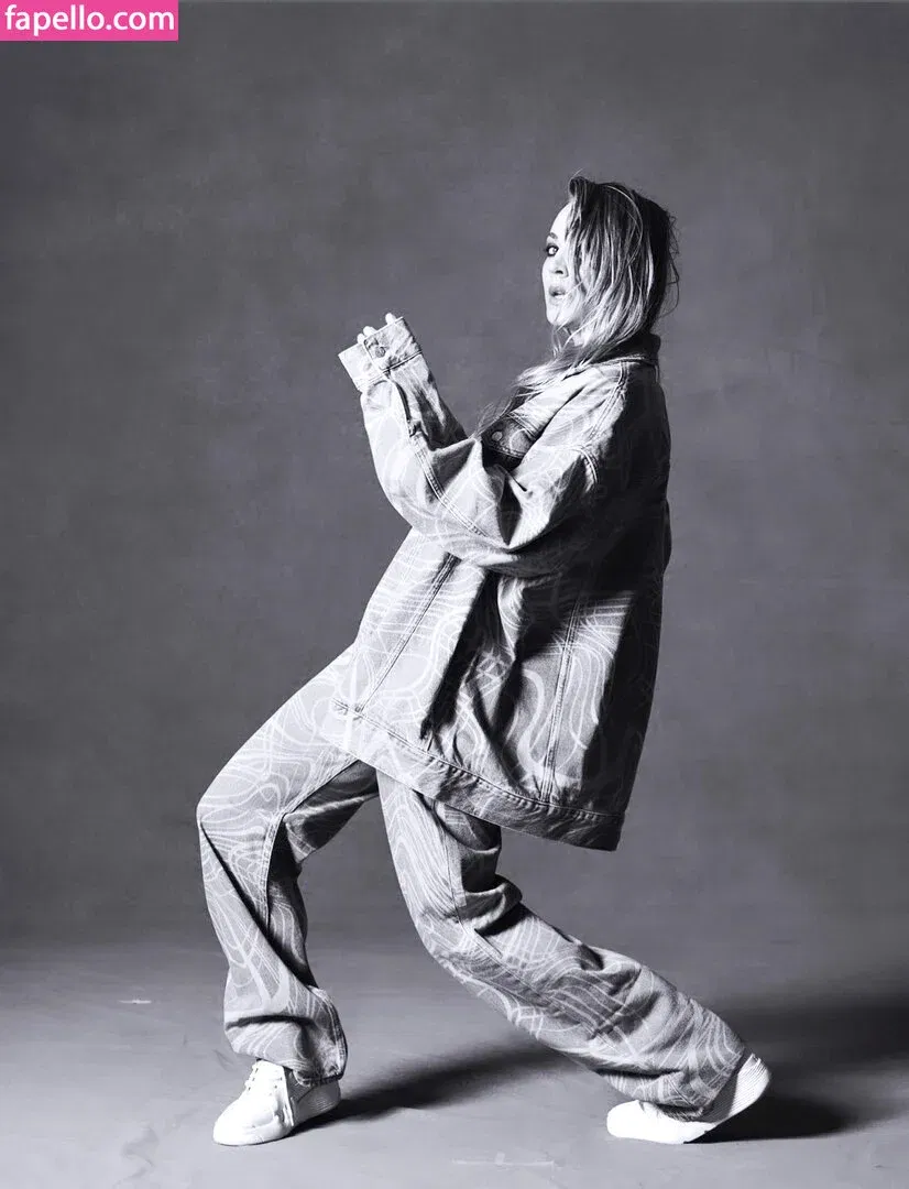 Kaley Cuoco Onlyfans Photo Gallery 