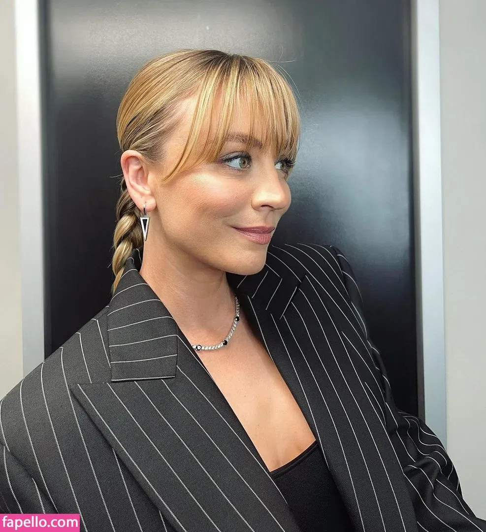 Kaley Cuoco Onlyfans Photo Gallery 