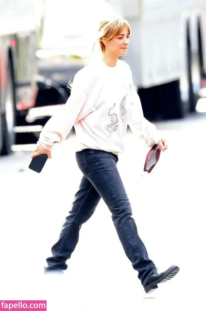 Kaley Cuoco Onlyfans Photo Gallery 