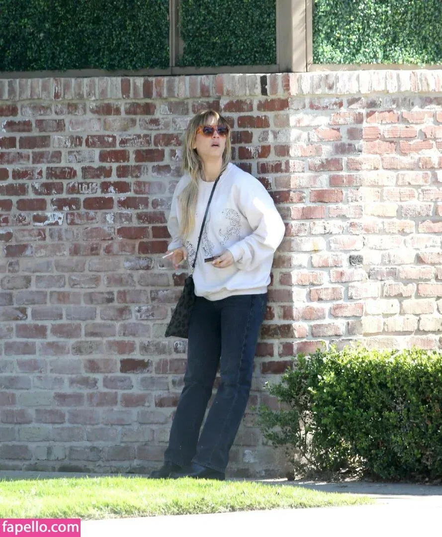 Kaley Cuoco Onlyfans Photo Gallery 