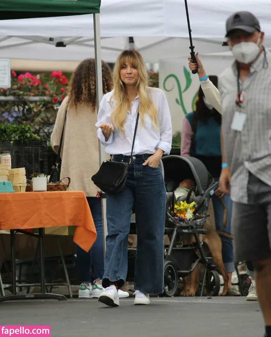 Kaley Cuoco Onlyfans Photo Gallery 