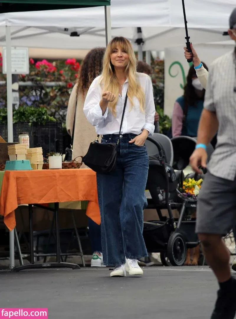 Kaley Cuoco Onlyfans Photo Gallery 