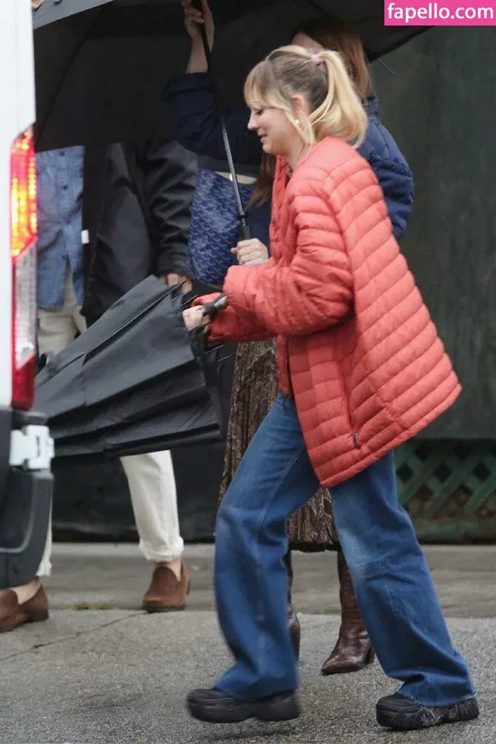 Kaley Cuoco Onlyfans Photo Gallery 