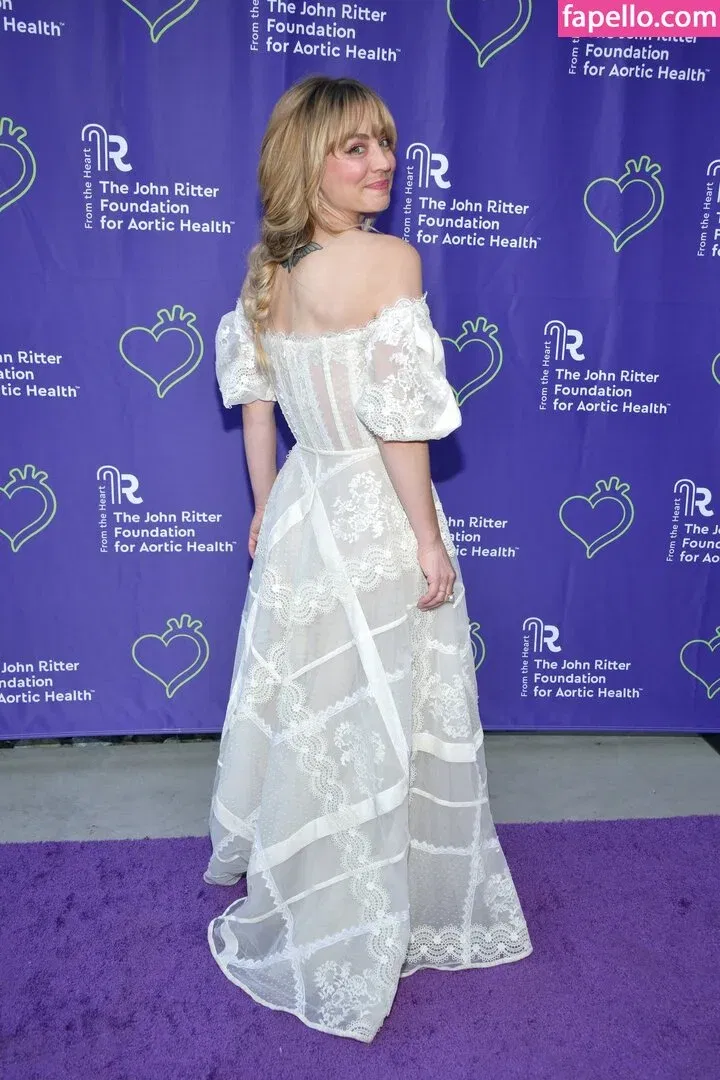 Kaley Cuoco Onlyfans Photo Gallery 