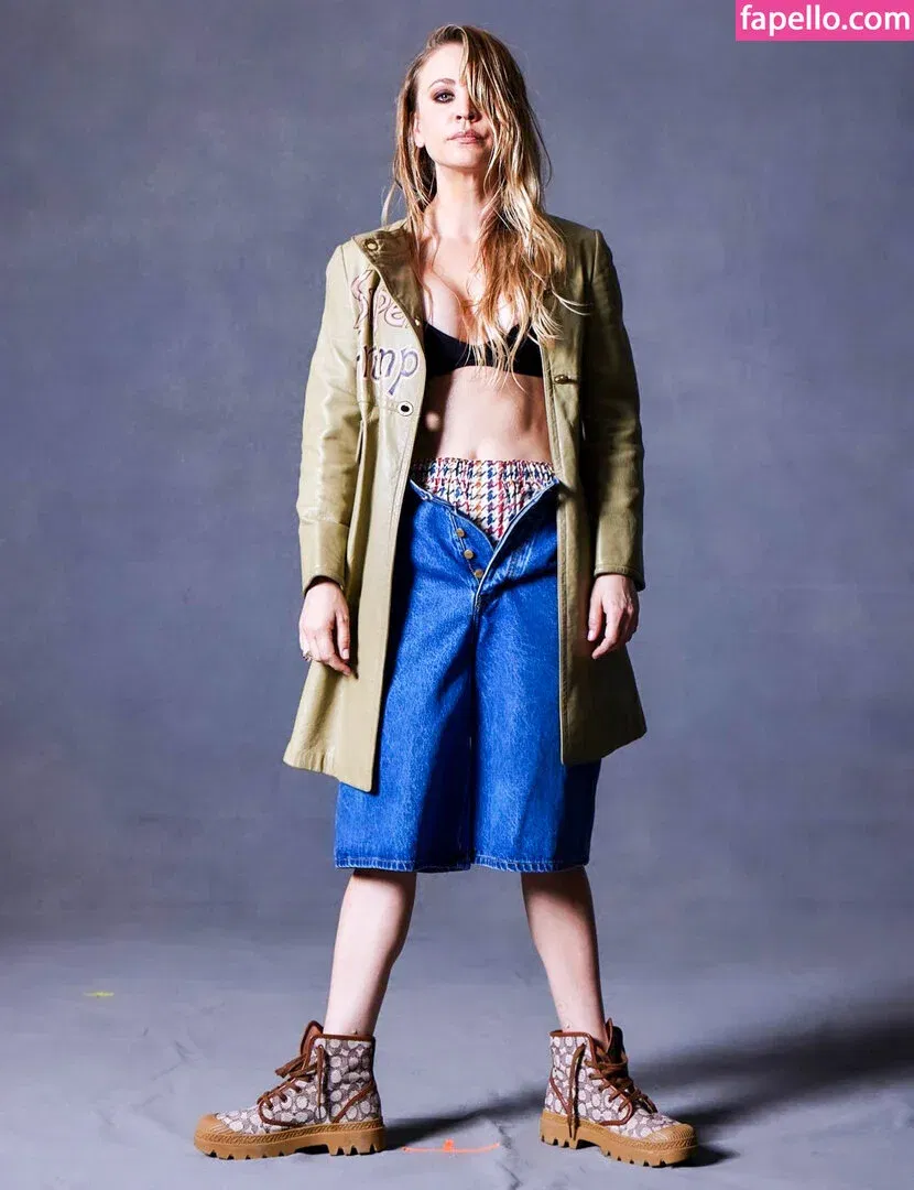 Kaley Cuoco Onlyfans Photo Gallery 