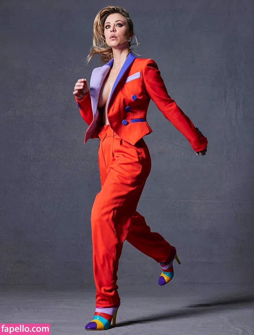 Kaley Cuoco Onlyfans Photo Gallery 