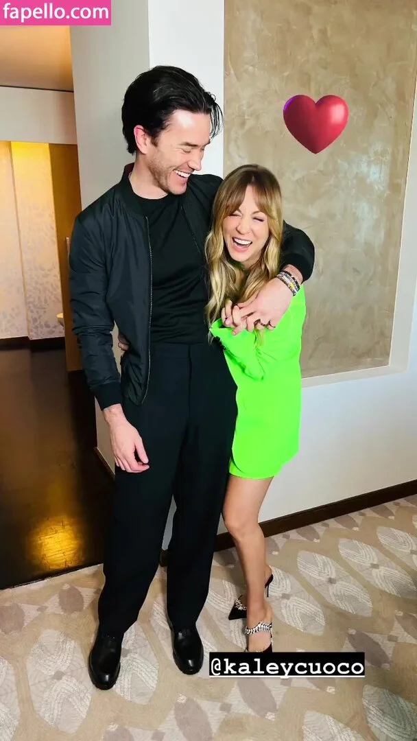 Kaley Cuoco Onlyfans Photo Gallery 