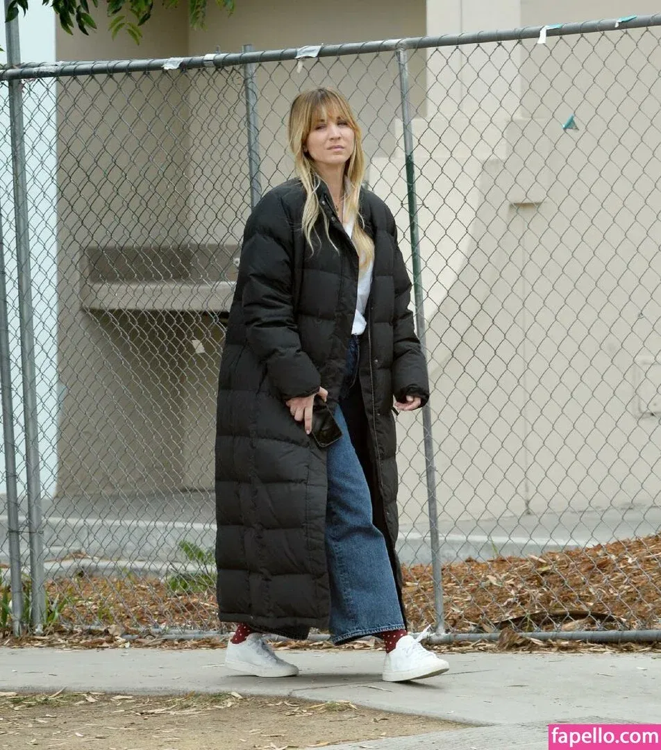 Kaley Cuoco Onlyfans Photo Gallery 