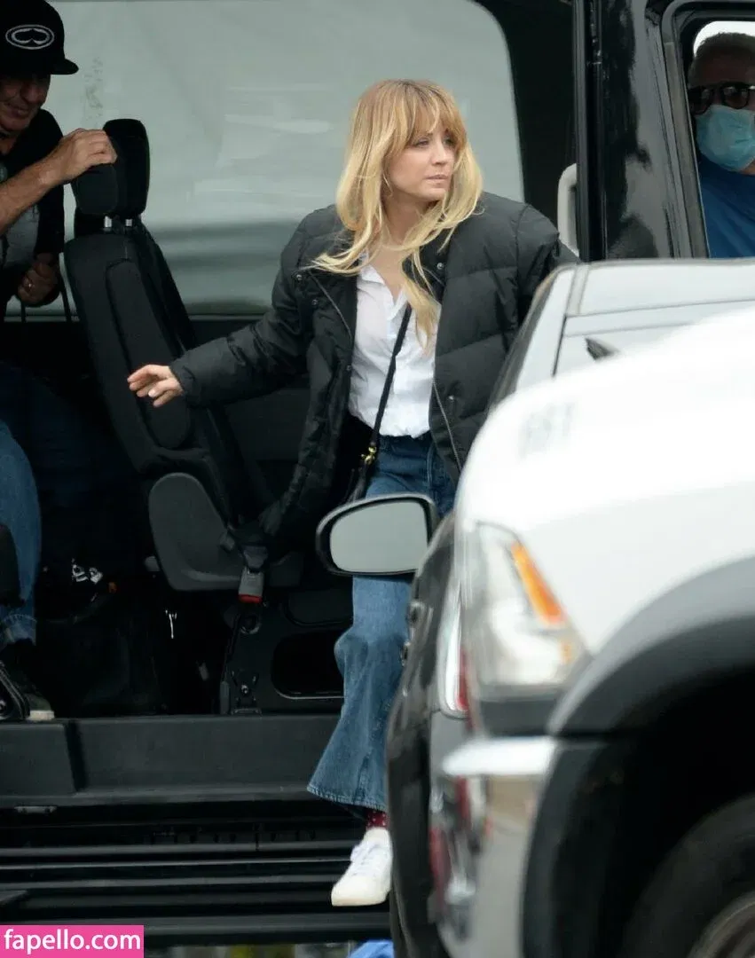 Kaley Cuoco Onlyfans Photo Gallery 