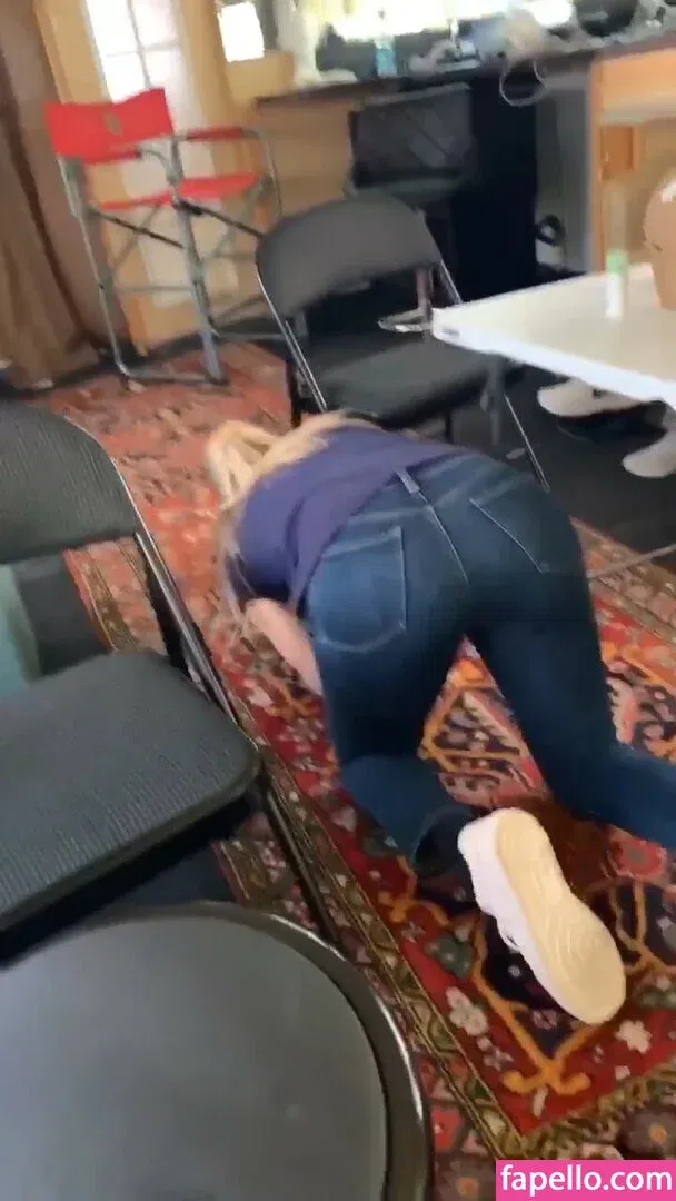 Kaley Cuoco Onlyfans Photo Gallery 