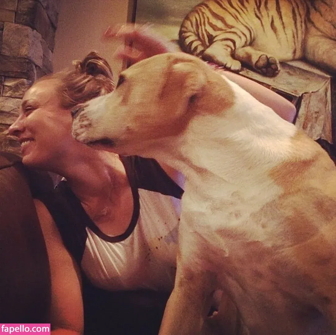 Kaley Cuoco Onlyfans Photo Gallery 