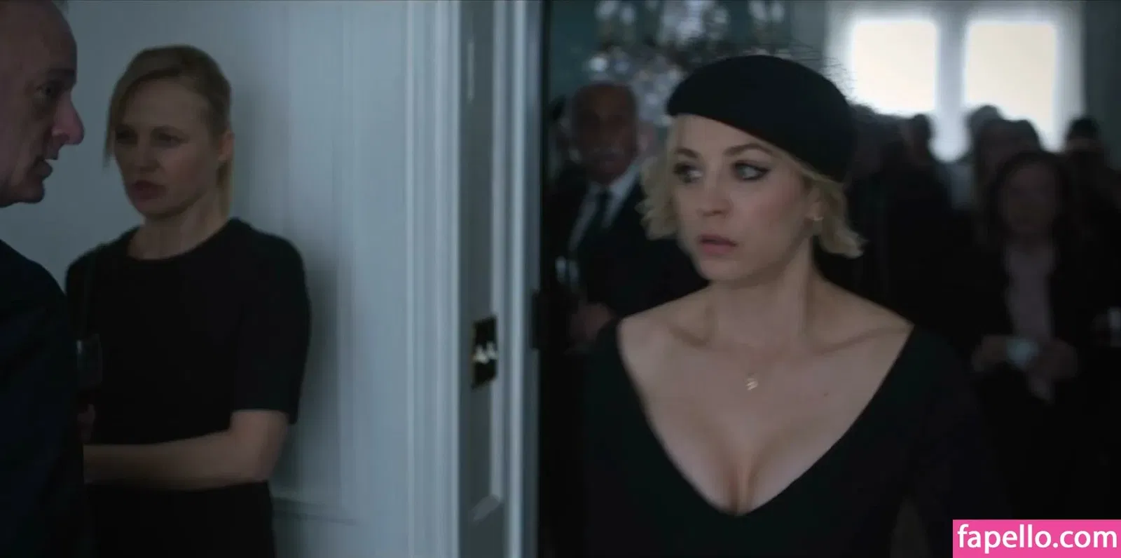 Kaley Cuoco Onlyfans Photo Gallery 