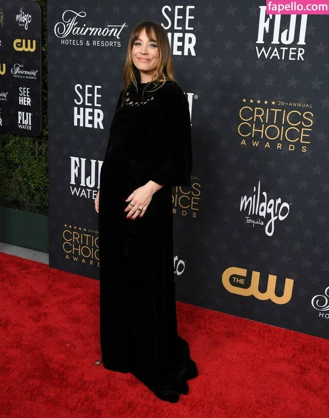 Kaley Cuoco Onlyfans Photo Gallery 