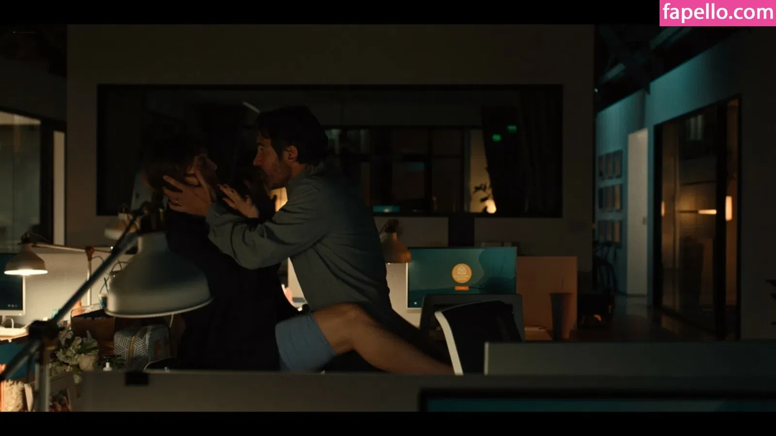 Kaley Cuoco Onlyfans Photo Gallery 