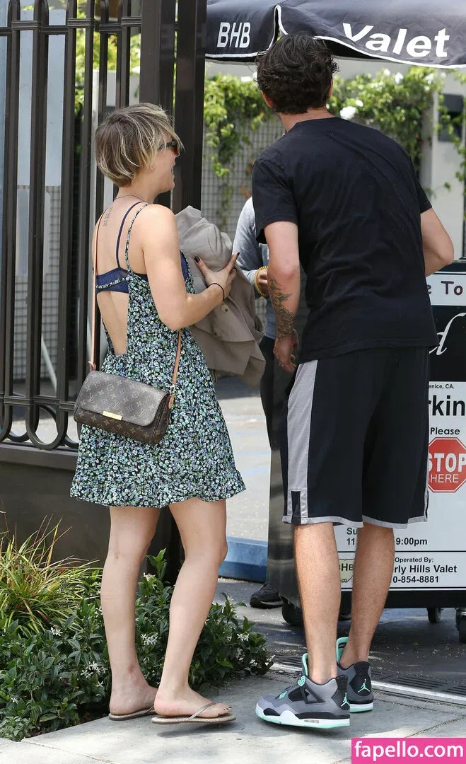 Kaley Cuoco Onlyfans Photo Gallery 