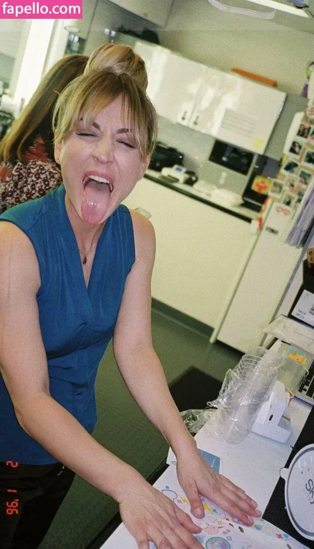 Kaley Cuoco Onlyfans Photo Gallery 