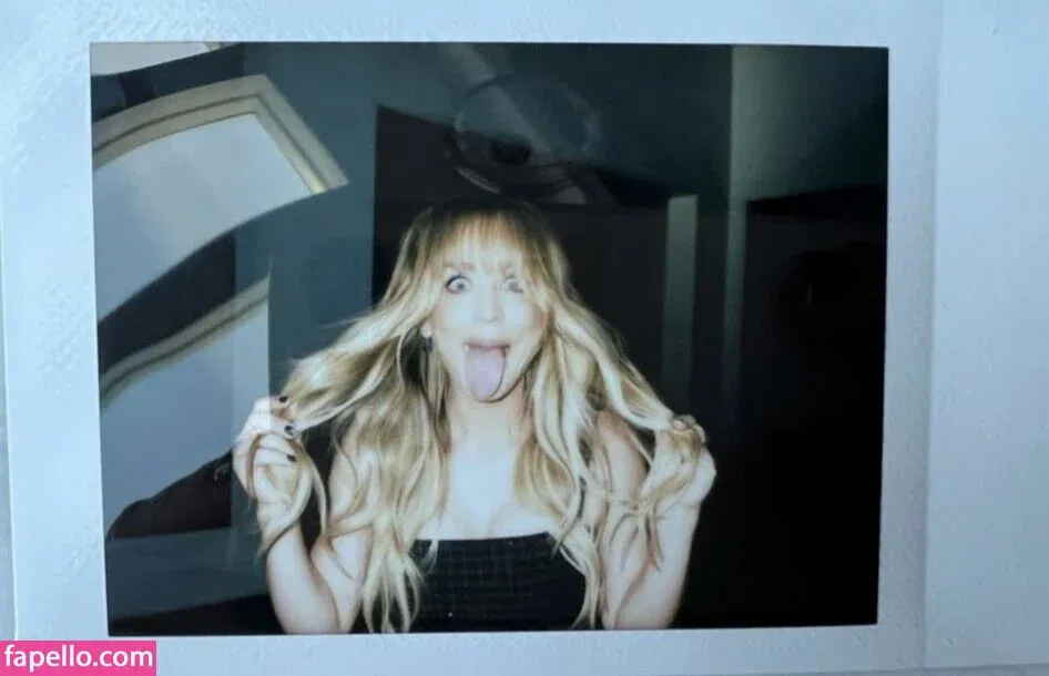 Kaley Cuoco Onlyfans Photo Gallery 